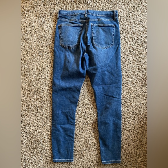 Topshop Jamie Jeans with super rip in mid blue - Picture 3 of 4
